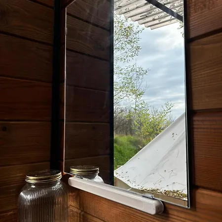 Glamping Nad Vinicemi - Kousek Od Brna Vinicne Sumice