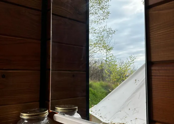 Glamping Nad Vinicemi - Kousek Od Brna Vinicne Sumice