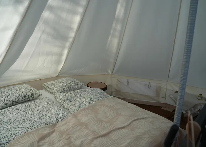 Luxussátor Glamping Nad Vinicemi - Kousek Od Brna Vinicne Sumice